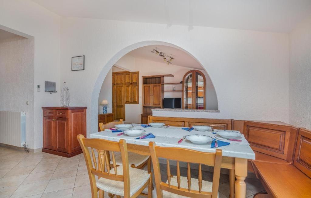 B&B Dujmovic Malinska Δωμάτιο φωτογραφία