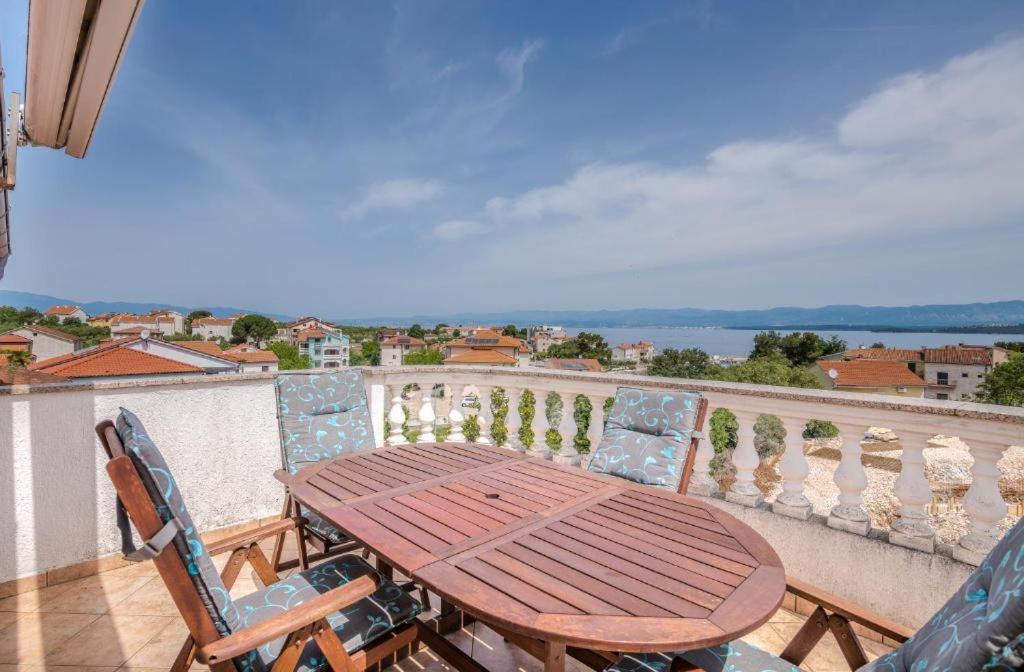 B&B Dujmovic Malinska Δωμάτιο φωτογραφία
