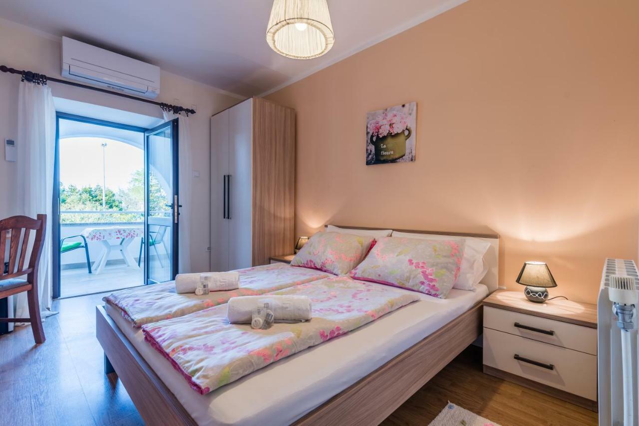 B&B Dujmovic Malinska Εξωτερικό φωτογραφία